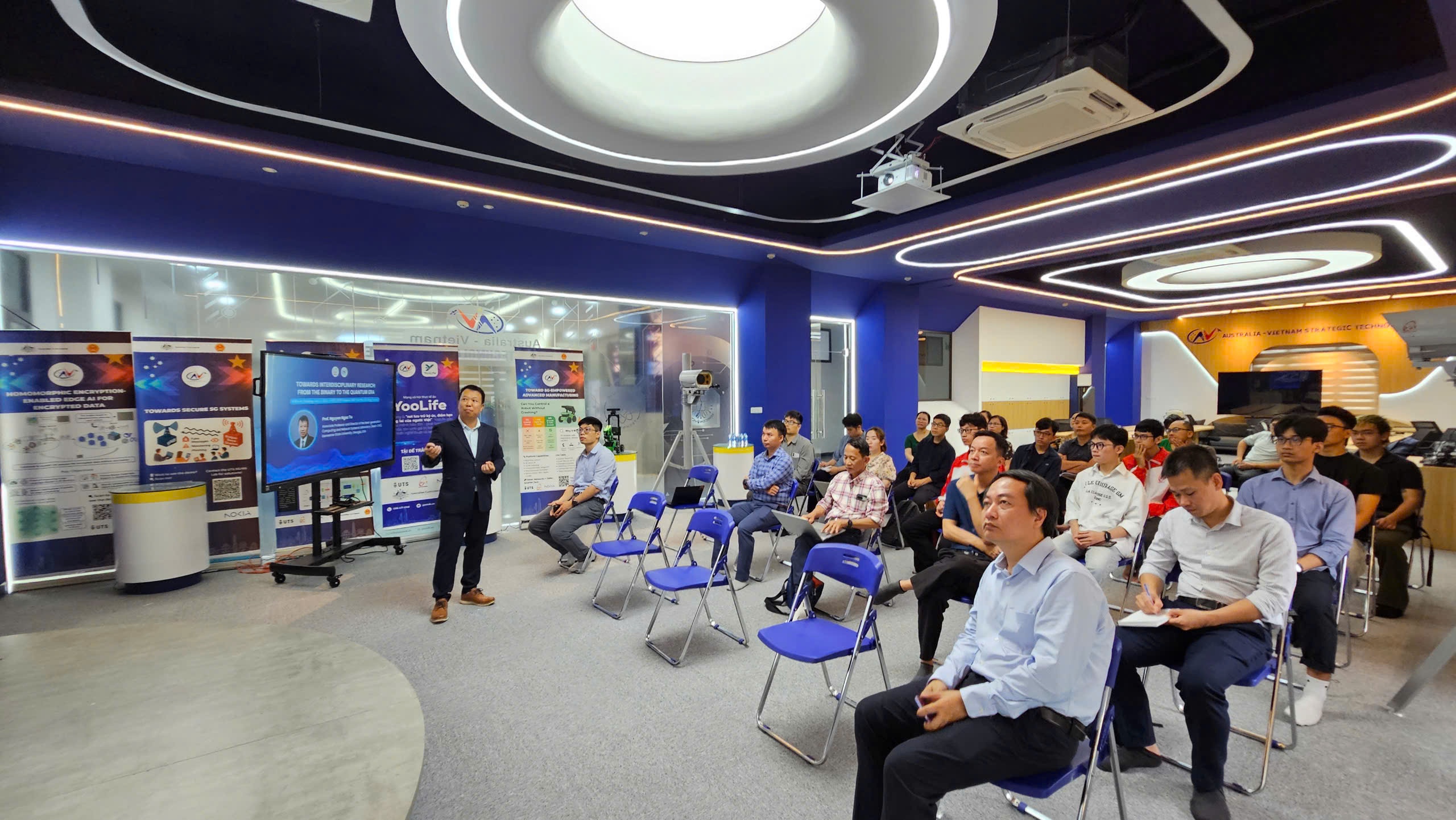 Recap: Seminar Explores Interdisciplinary Research from the Binary to the Quantum Era
