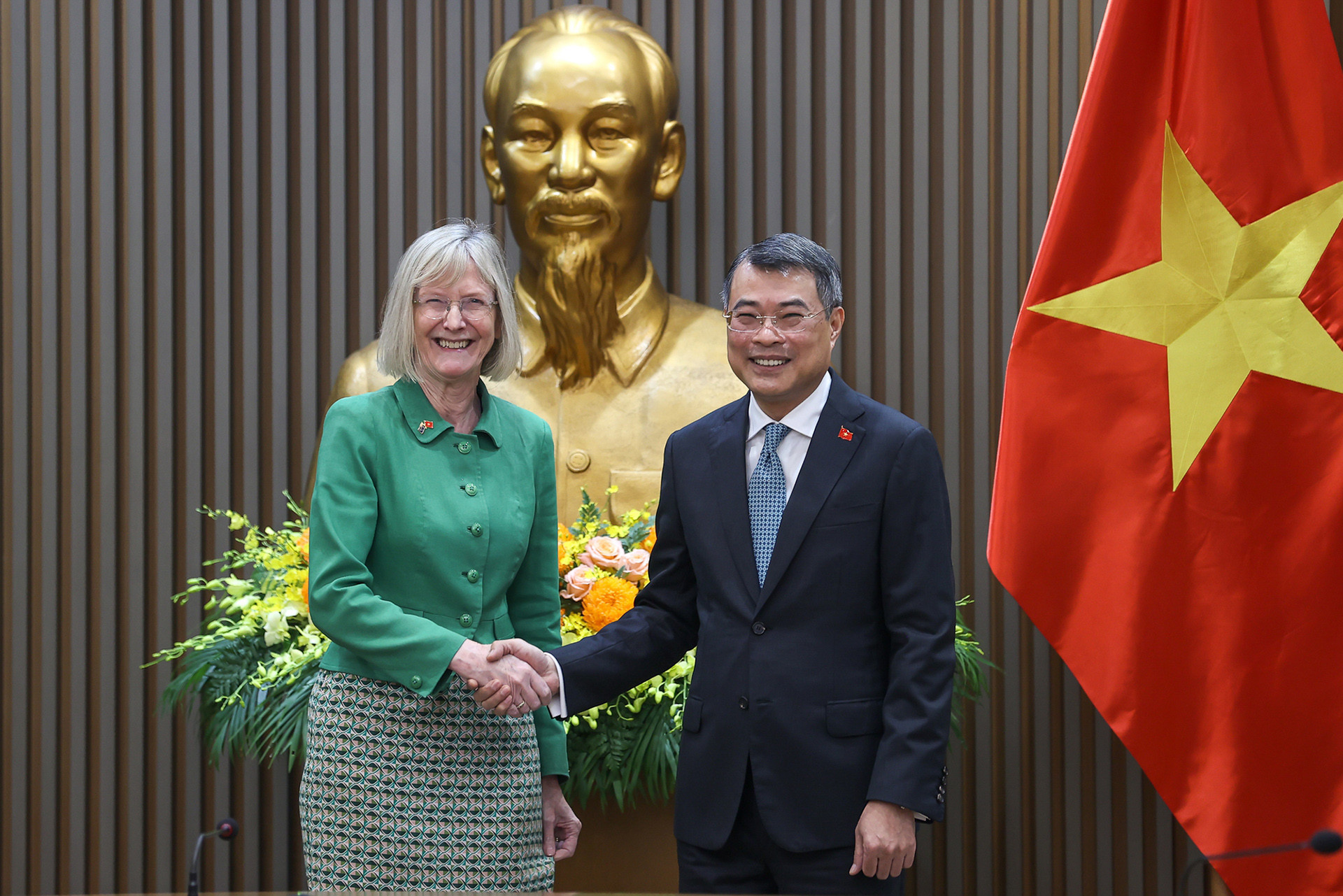 Australia pledges nearly A$100 million in aid to Vietnam